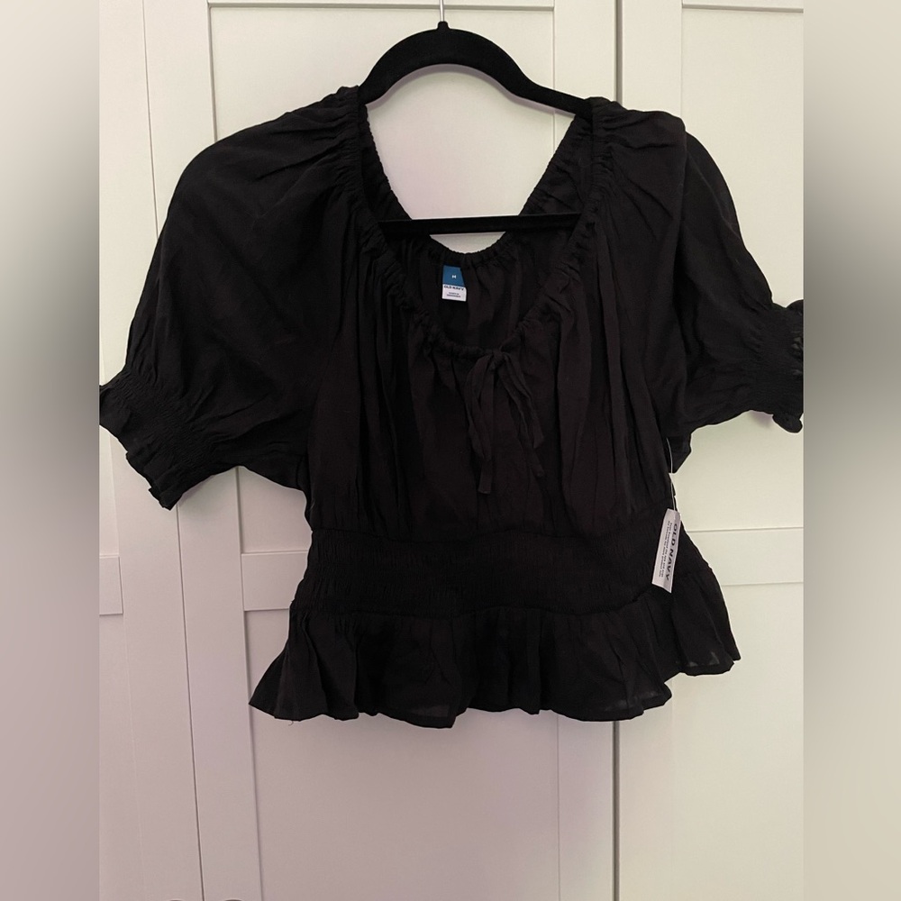 NWT Old Navy Black Top Women’s Medium